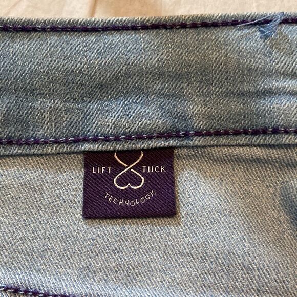 NYDJ NWOT Lift Tuck Technology, folded cuffs, high rise Capri denim jeans 6 - Picture 8 of 9